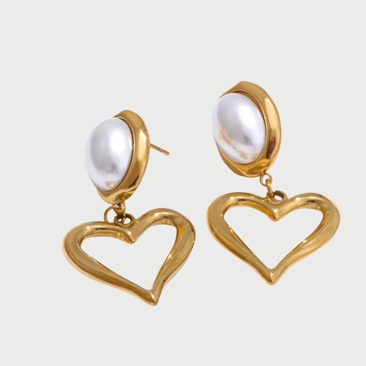 PENDIENTES DE PERLA CON FORMA DE CORAZÓN